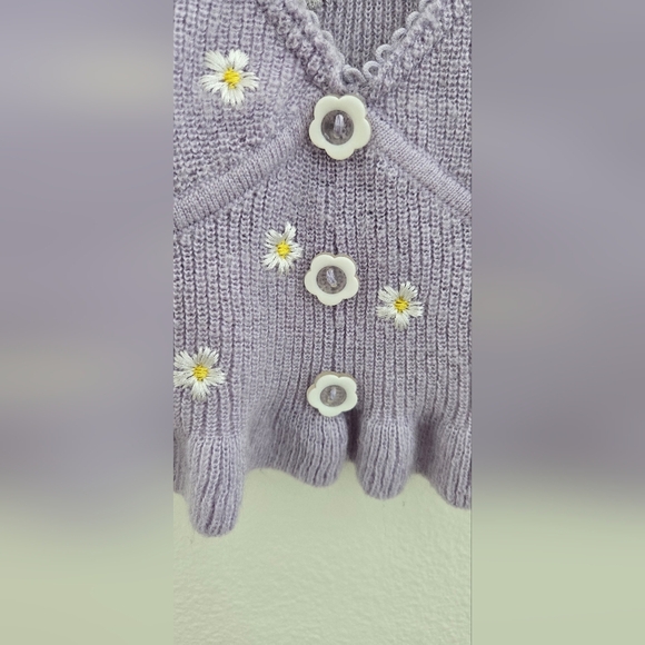 For Love & Lemons embroidered daisy knit crop top Size Small - Picture 10 of 16